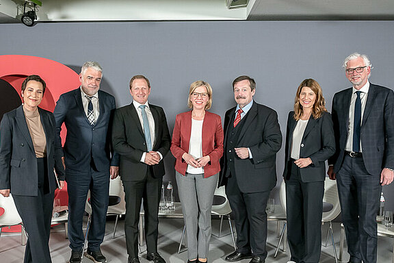 Trendforum II 2023; Manuela Raidl; Wilhelm Bergthaler; Alfons Haber; Leonore Gewessler; Werner Gruber; Barbara Schmidt; Michael Strugl