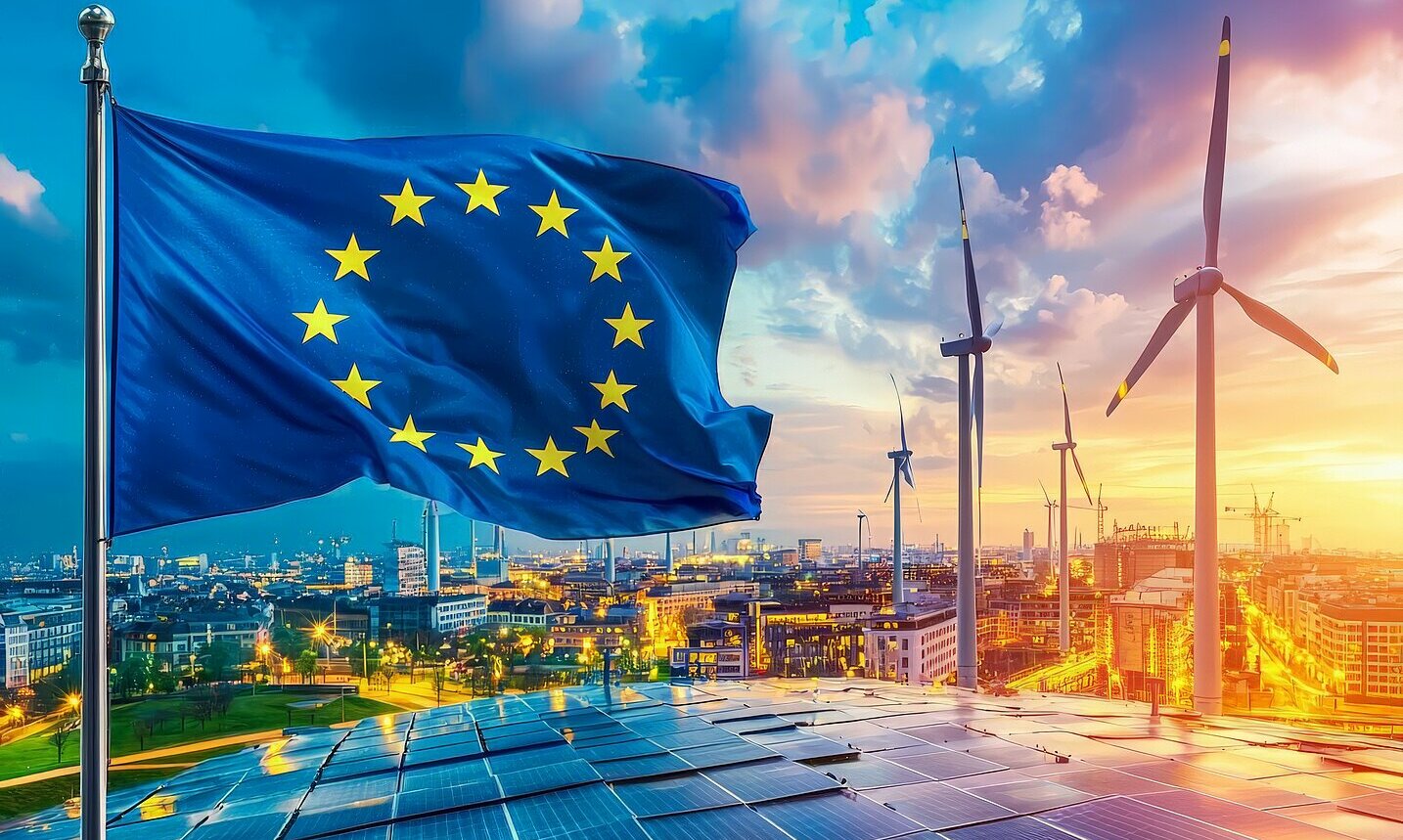 Europa Flagge der Europäischen Union an grüner Energieanlage