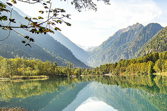 Klammsee nach Sonnenaufgang, Kaprun Österreich