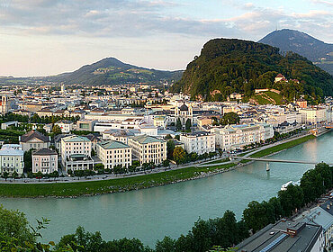 Salzburg Panorama Altstadt Mönchsberg Festung