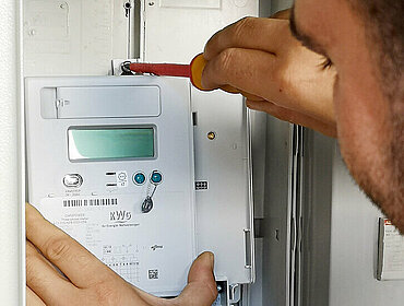 Der Einbau des Smart Meters beim Kunden