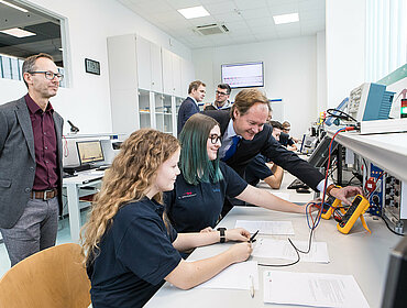 Messlabor in der HTL Mössingerstraße: Kooperation zwischen E-Wirtschaft und Schule.