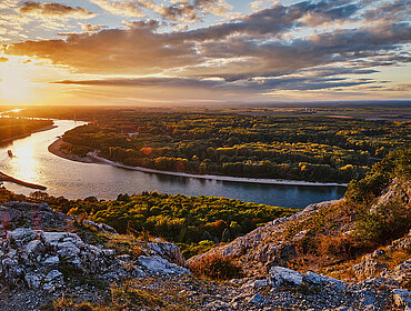 Hainburg an der Donau; Blick von Braunsberg