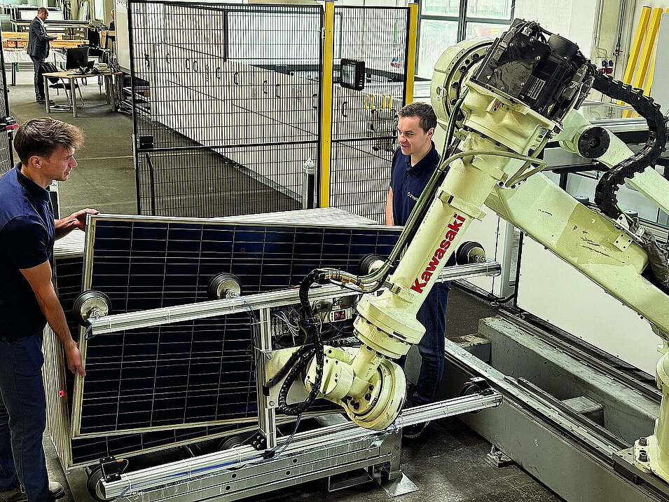 Automatisierte Reuse- und Recycling-Technologie für PV-Module